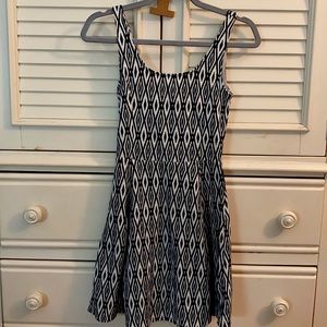 Mid length sleeveless dress